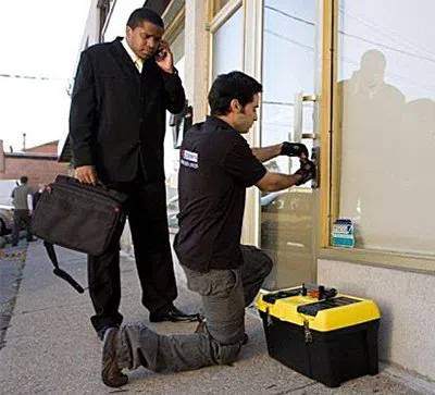 Little Village Locksmith Store Cudahy, WI 414-214-0223 - 14-eviction-locksmith-services